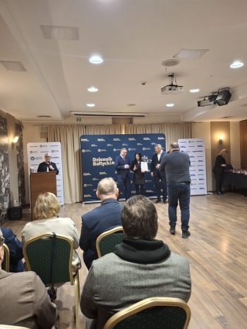 b500b94e-4cc4-4ac8-8fbe-66f3289c3a92