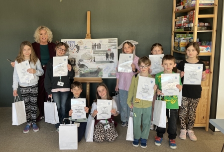 Laureaci szkolnego konkursu plastycznego „Gdynia - miasto, w którym mieszkasz'' pt: „90-le